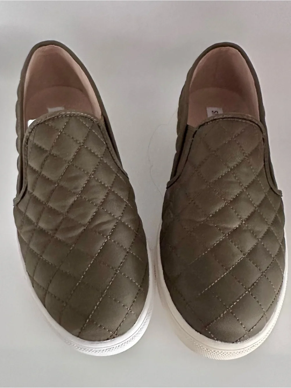 Steve Madden Quilted Slip-On Sneakers in Olive with White Rubber Sole Size 10